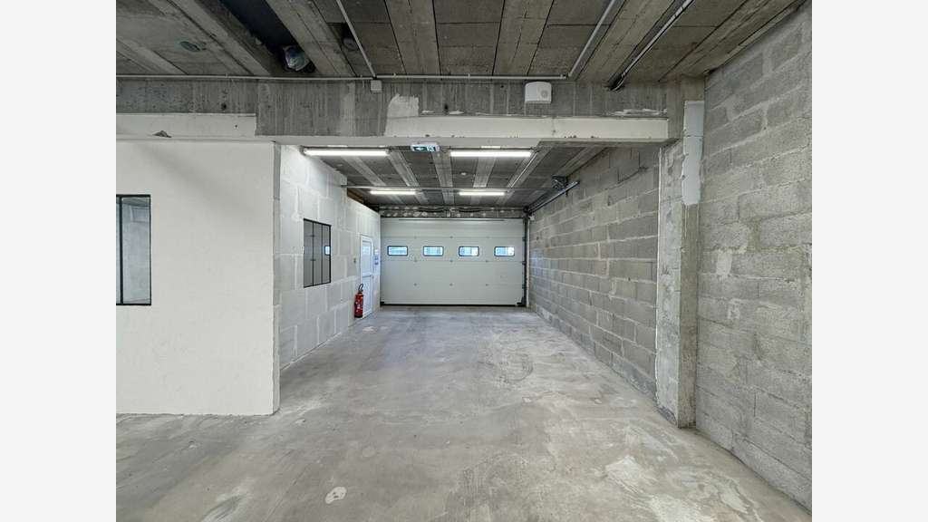 Local d'activité 856m² à louer Dardilly Techlid