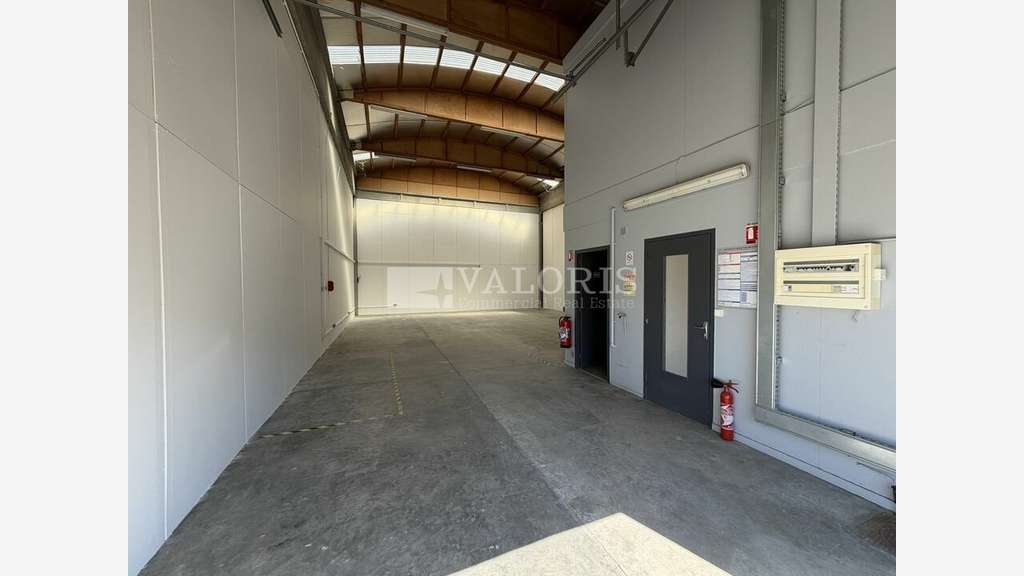 2 locaux de 206m² chacun à louer à Dardilly