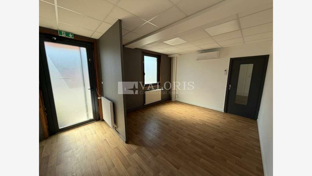 2 locaux de 206m² chacun à louer à Dardilly