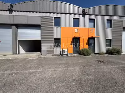 2 locaux de 206m² chacun à louer à Dardilly