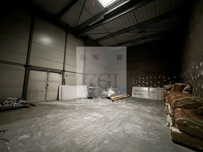 Local d'activité 733m² à louer à Décines-Charpieu