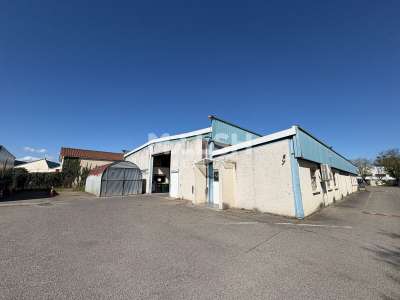 Location Locaux d'activités - Entrepôts à Décines-Charpieu