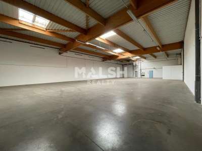 A louer local d'activités 645m² à Décines Charpieu