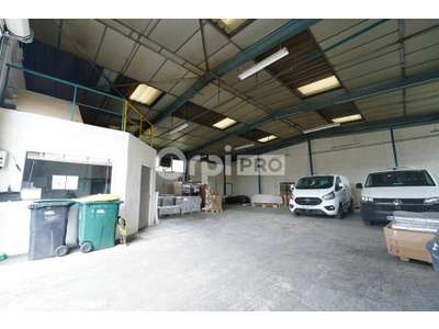 Location Locaux d'activités - Entrepôts à Décines-Charpieu