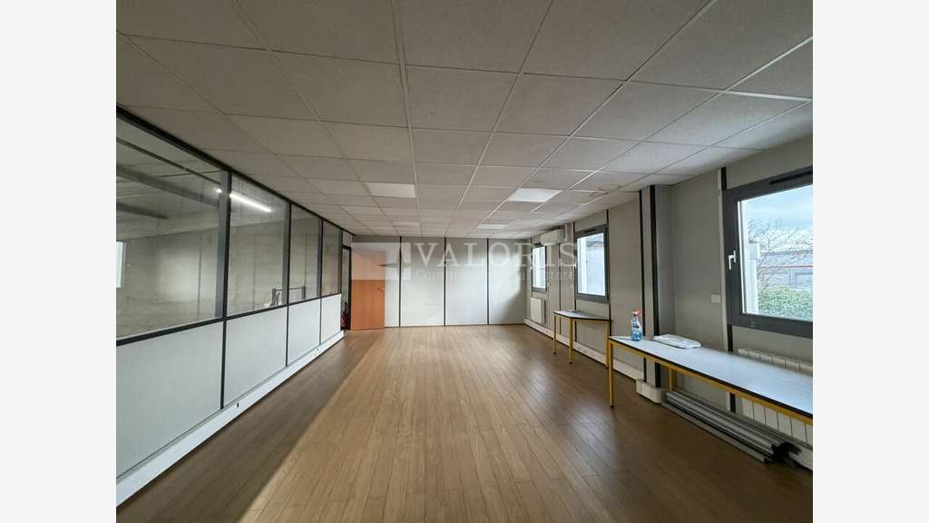 Local d'activité à Décines-Charpieu Av Roosevelt 