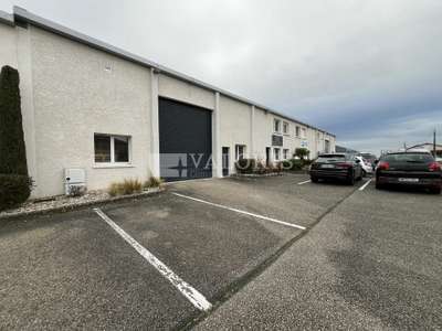 Location Locaux d'activités - Entrepôts à Décines-Charpieu