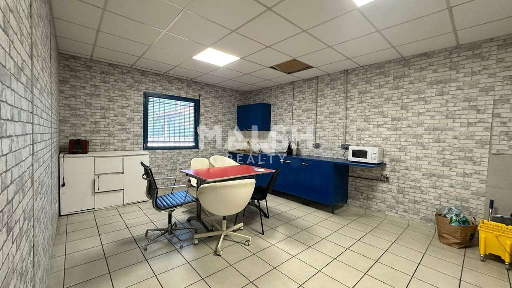 Bâtiment mixte indépendant Activités &amp; Bureaux