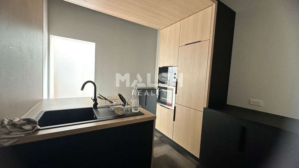 Bâtiment mixte indépendant Activités &amp; Bureaux