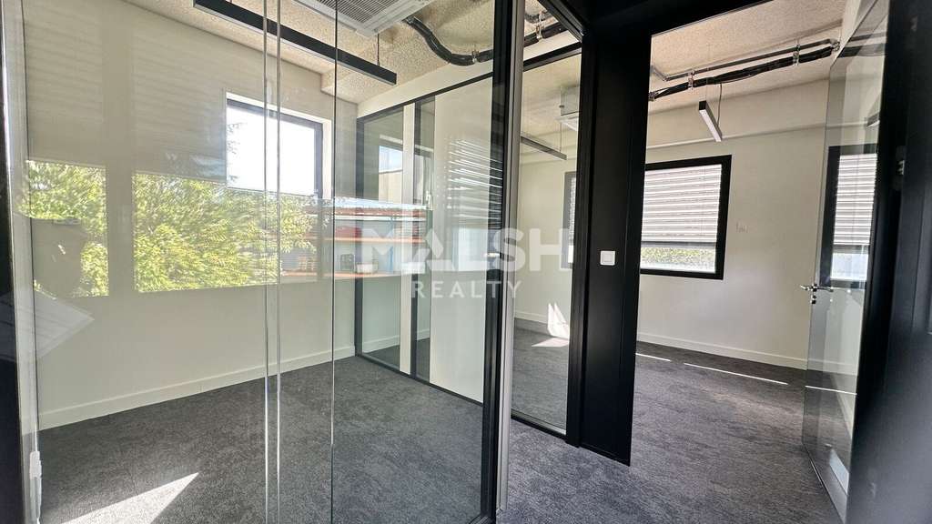 Bâtiment mixte indépendant Activités &amp; Bureaux