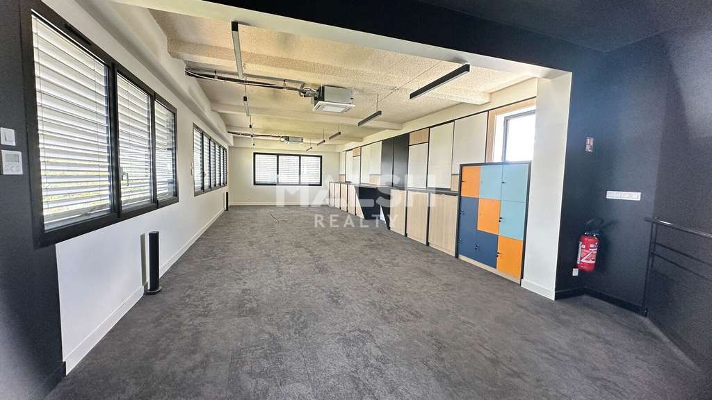 Bâtiment mixte indépendant Activités &amp; Bureaux