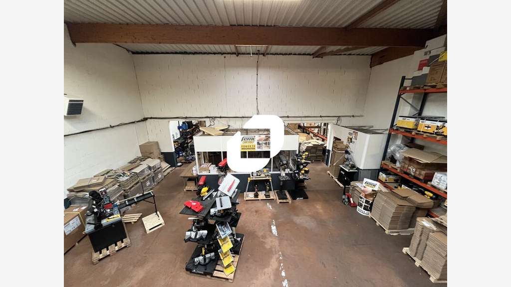 A louer Local d'activité 797m² Decines charpieu