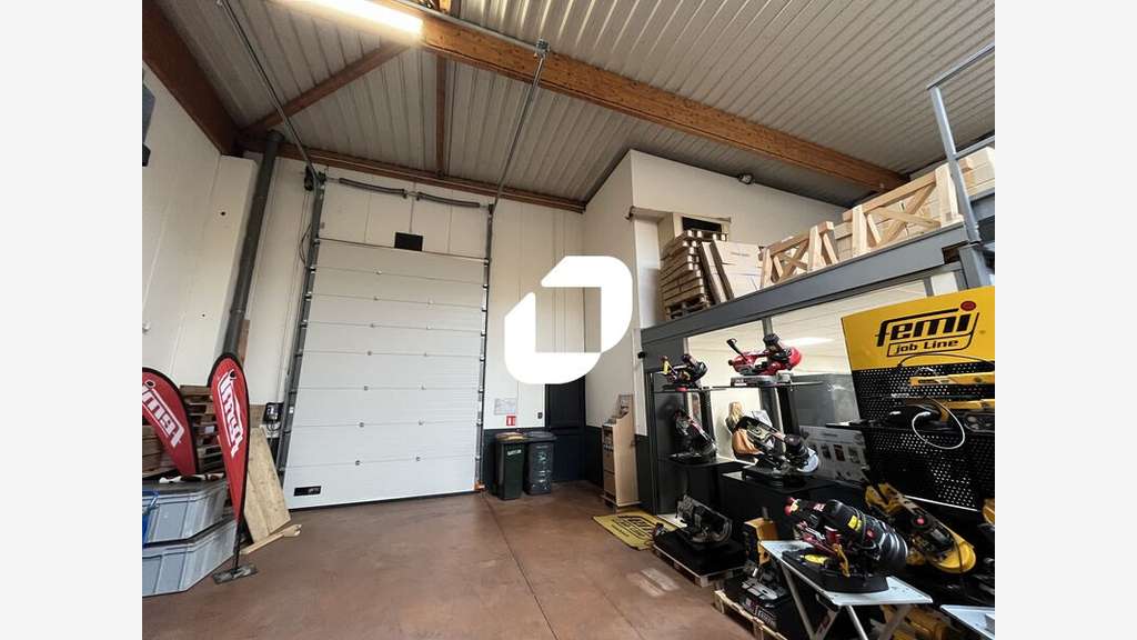A louer Local d'activité 797m² Decines charpieu