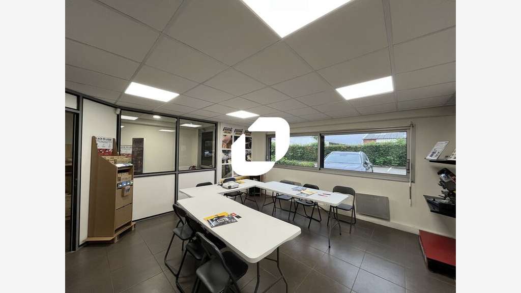 A louer Local d'activité 797m² Decines charpieu