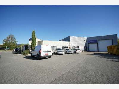 Local mixte à louer 1 115m² à Decines Charpieu