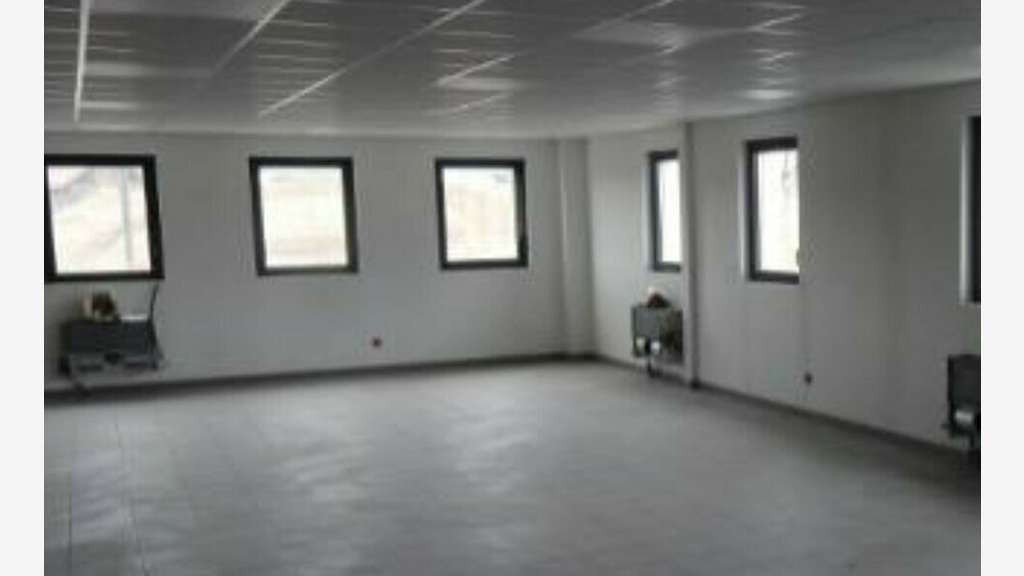 Loue entrepôt logistique 1972m² Nord Franche Comte