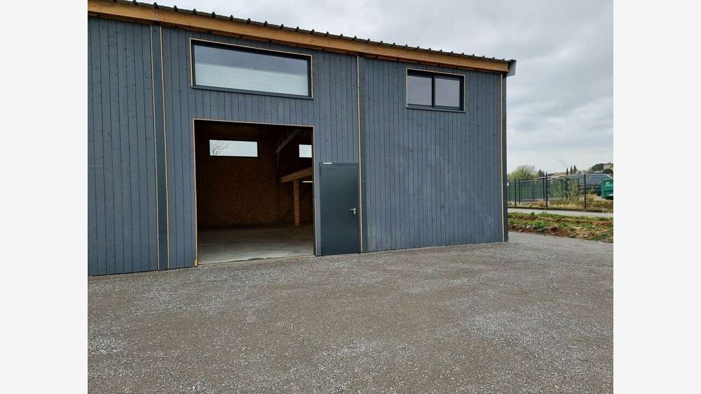 Local d'activité 300m² à louer à Die ZA Chamarge