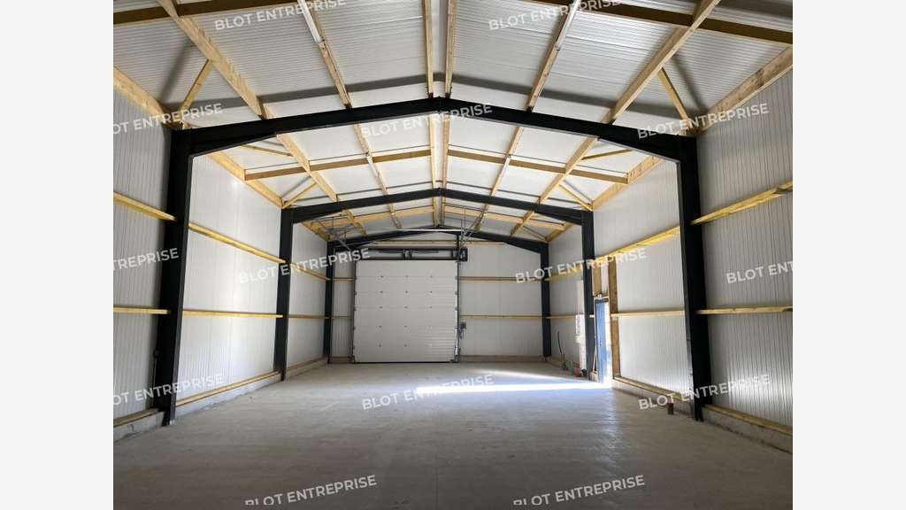 A louer local d'activités de 214m² en ZA à Dinard