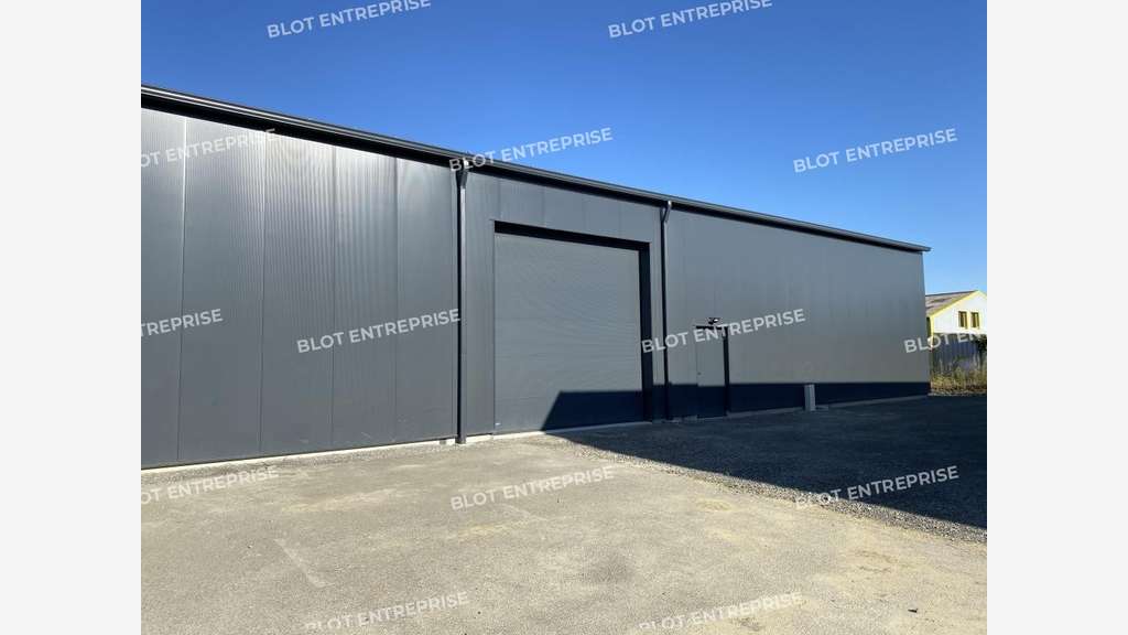 A louer local d'activités de 226m² en ZA de Dinard