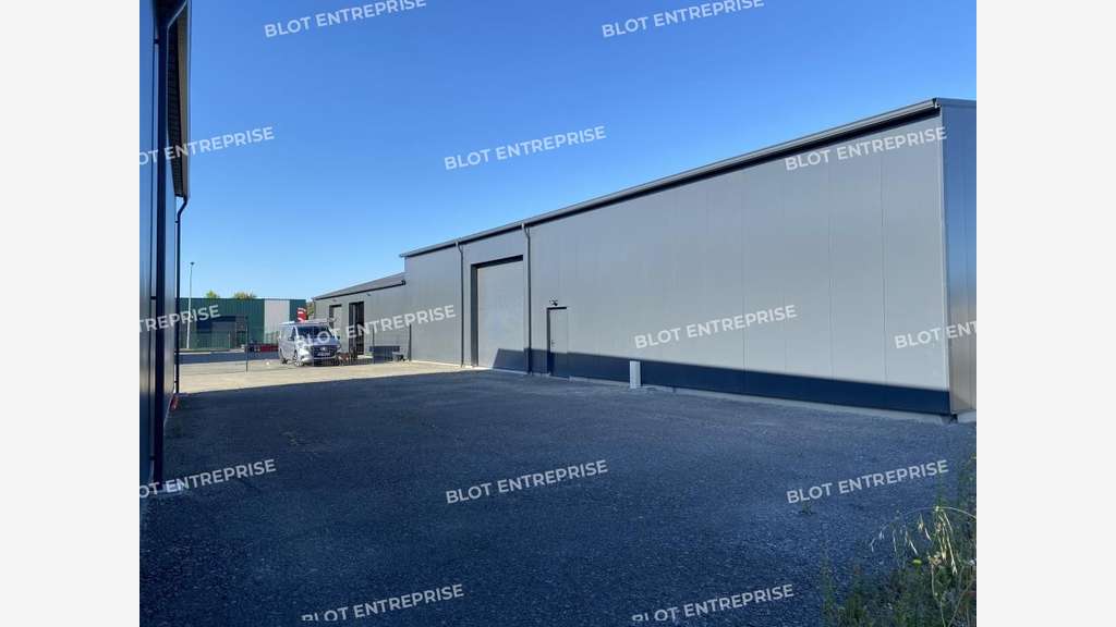 A louer local d'activités de 226m² en ZA de Dinard