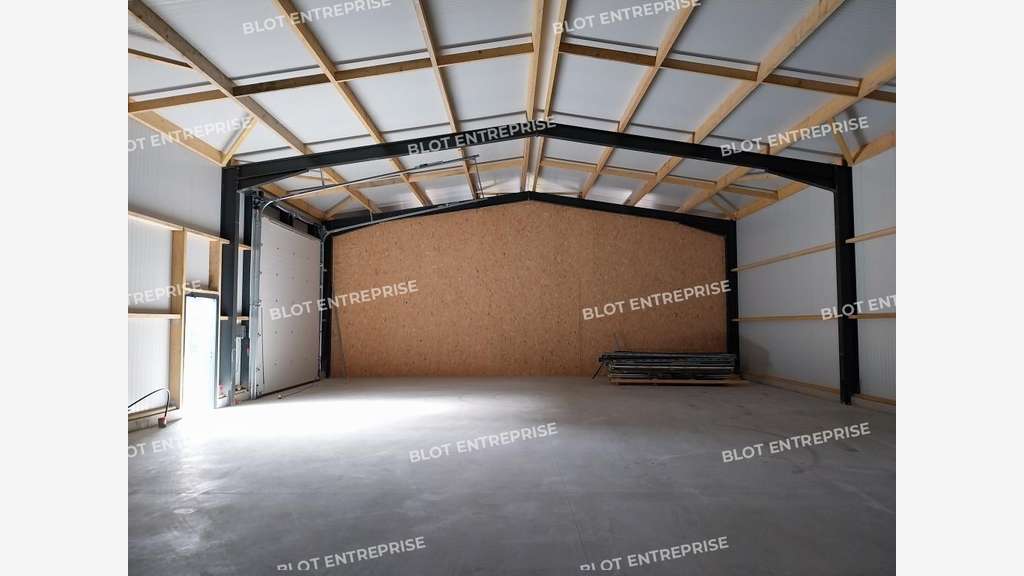 A louer local d'activités de 226m² en ZA de Dinard
