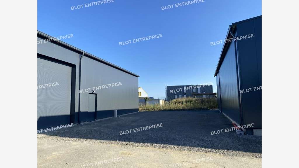 A louer local d'activités de 226m² en ZA de Dinard