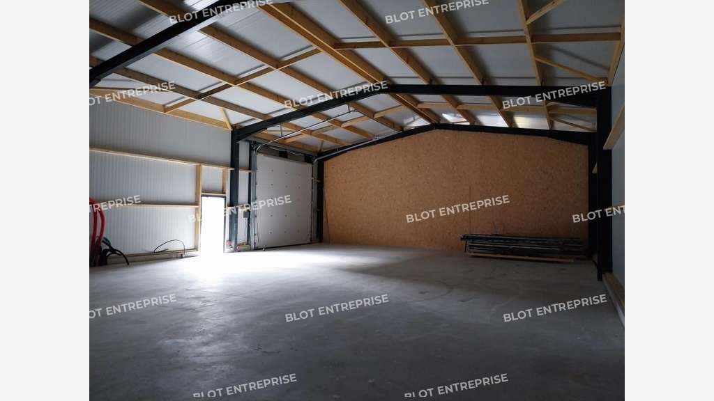 A louer local d'activités de 226m² en ZA de Dinard