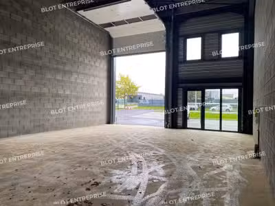 A louer locaux d'activités 125m² en ZA de Dinard