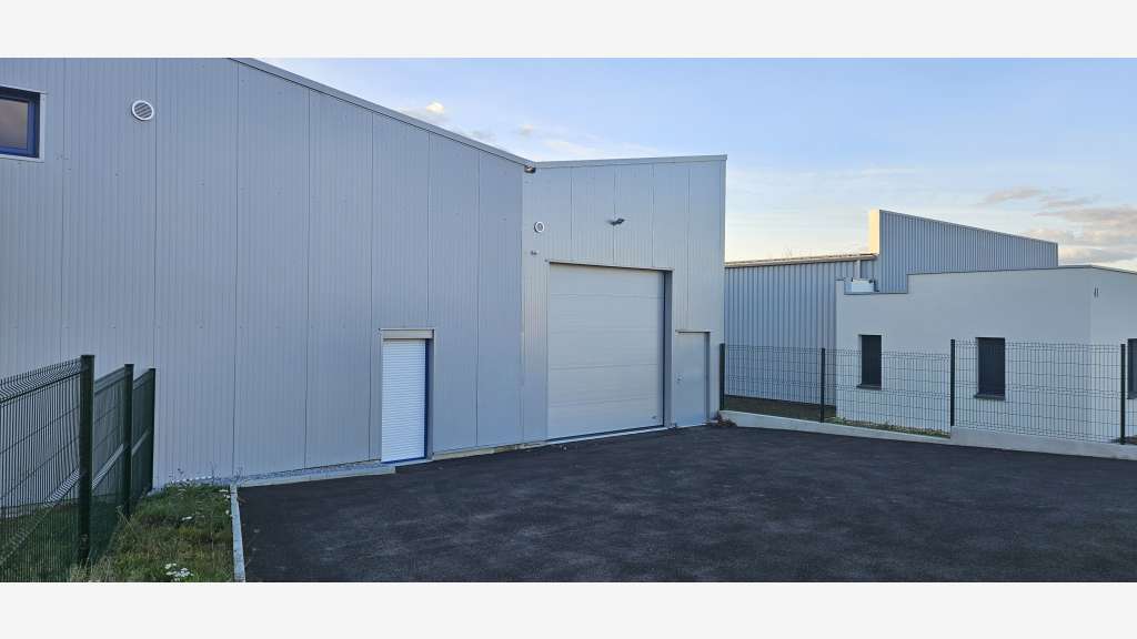 Loue local d'activité 165m² à La Divatte-sur-Loire