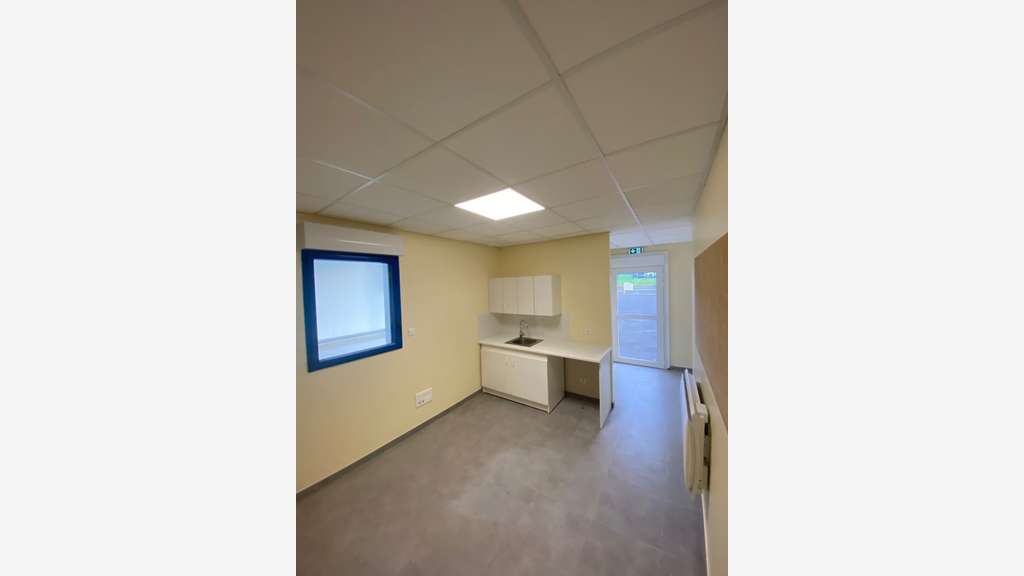 Loue local d'activité 165m² à La Divatte-sur-Loire