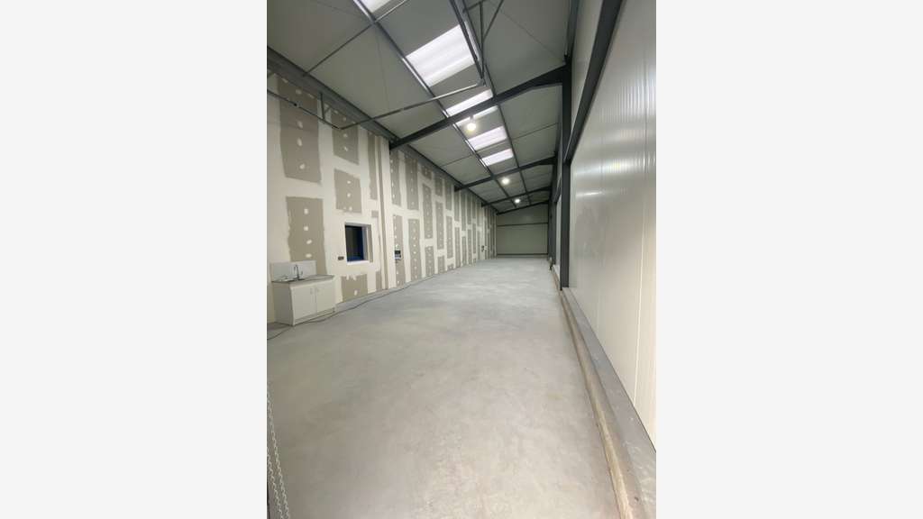 Loue local d'activité 165m² à La Divatte-sur-Loire