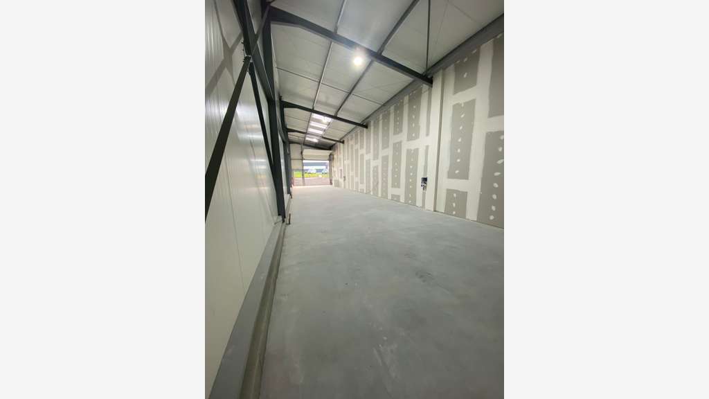 Loue local d'activité 165m² à La Divatte-sur-Loire