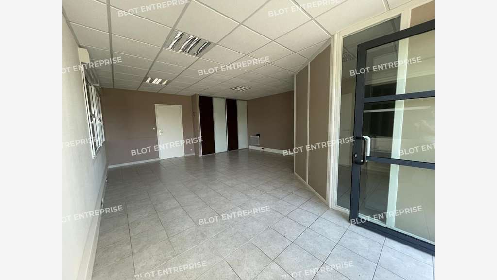 A louer local d'activités 250m² Divatte-sur-Loire