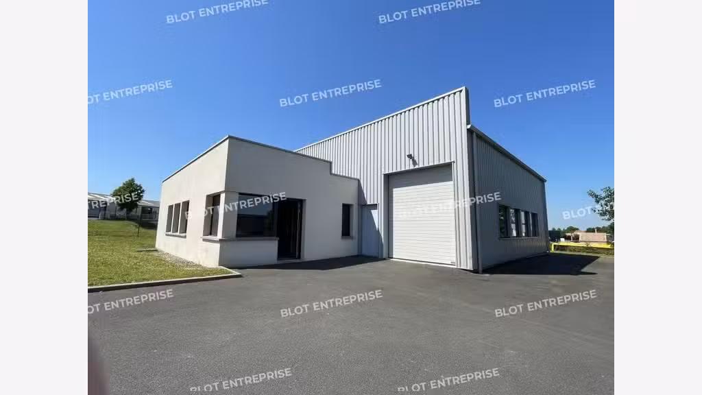 À LOUER - LOCAL D'ACTIVITÉS - 250 m² - DI