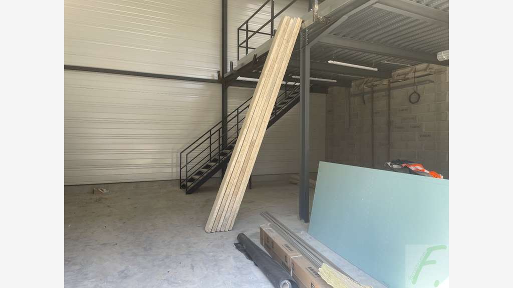 A louer locaux d'activités 137 à 270m² à Marseille