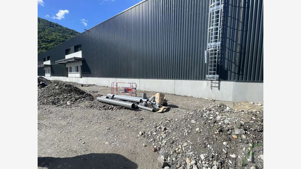 A louer locaux d'activités 137 à 270m² à Marseille