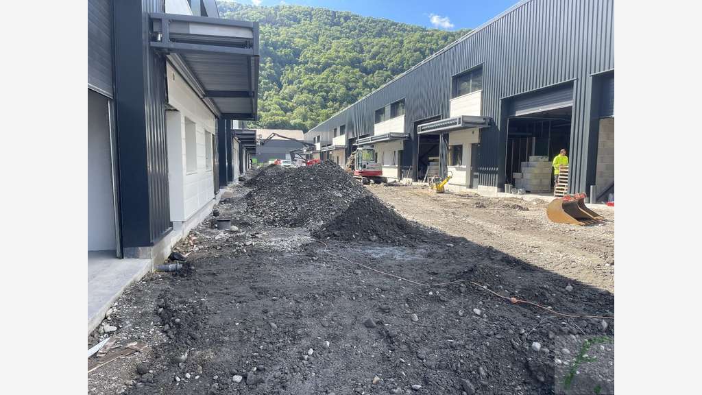 A louer locaux d'activités 137 à 270m² à Marseille