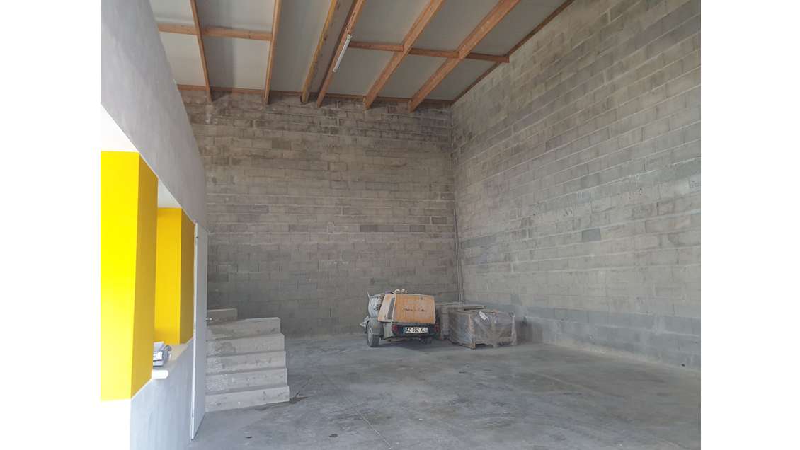A louer entrepôt 124m² Dompierre-Sur-Mer accès N11