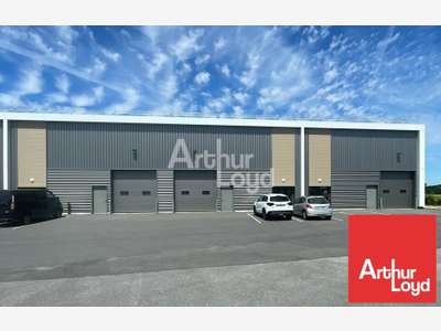 Local d'activité 750m² à louer à Dompierre-sur-Yon
