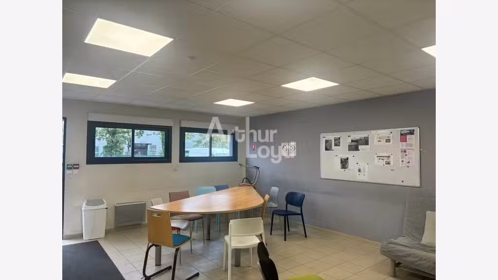 DOMPIERRE SUR YON - LOCAL D'ACTIVITE à louer