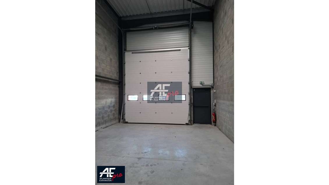 A louer local d'activité 160m² à Donges Six Croix