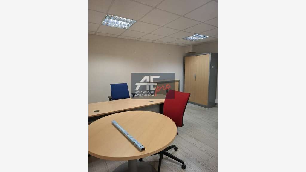 A louer local d'activité entrepôt 372m² à Donges