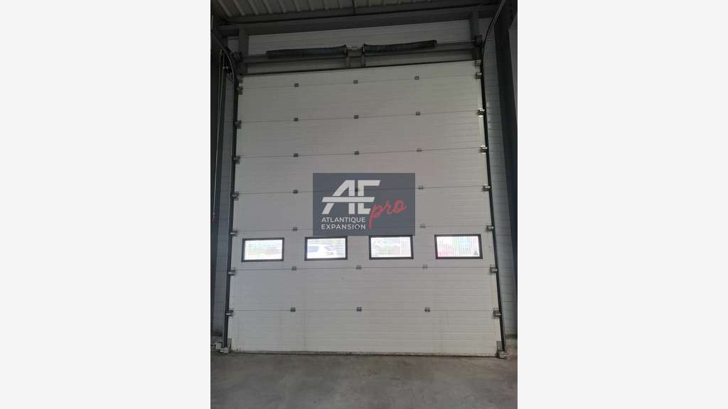 A louer local d'activité entrepôt 372m² à Donges