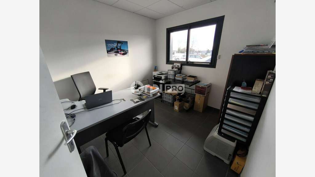 A louer local pro de 180m² à Donzenac prox A20/A89