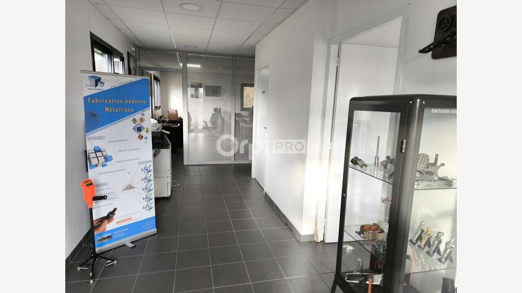 A louer local pro de 180m² à Donzenac prox A20/A89
