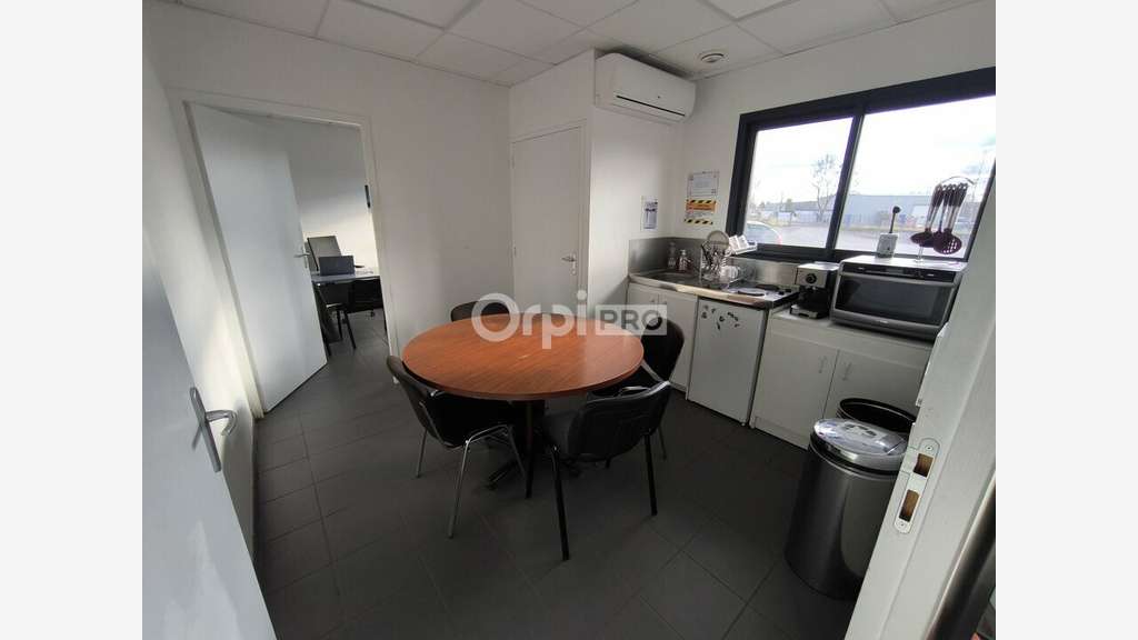 A louer local pro de 180m² à Donzenac prox A20/A89