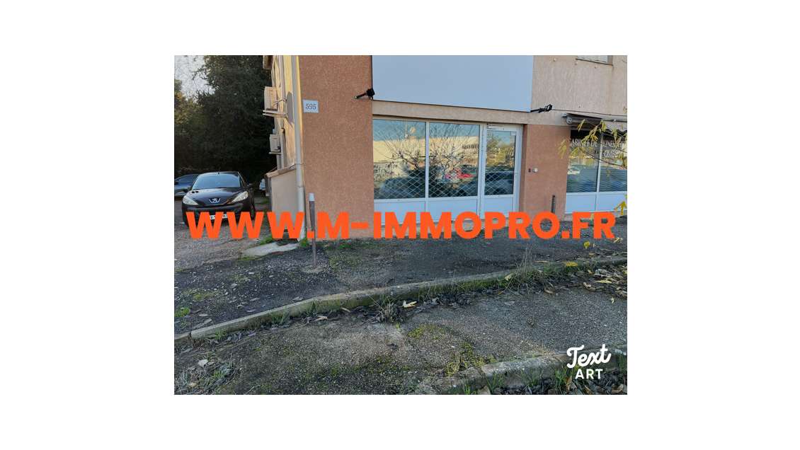 Draguignan proche centre commercial local 50 m2