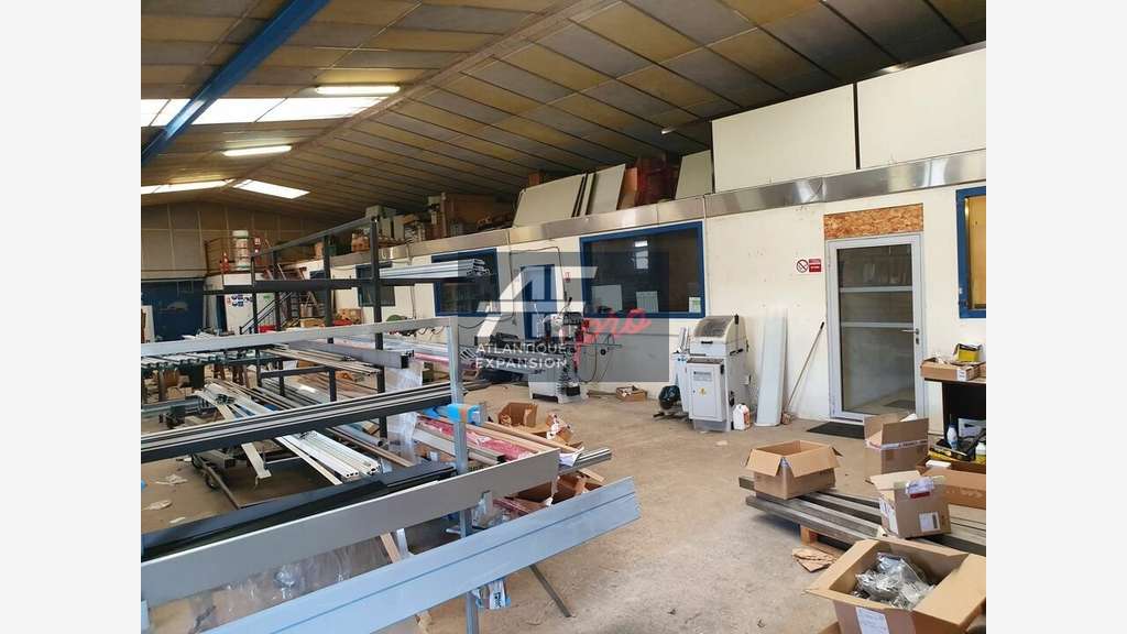 A louer local d'activité 743m² à Drefféac