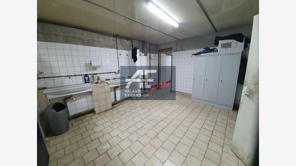 A louer local d'activité 743m² à Drefféac