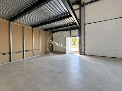 A louer entrepôt de 200m² neuf à Drémil-Lafage