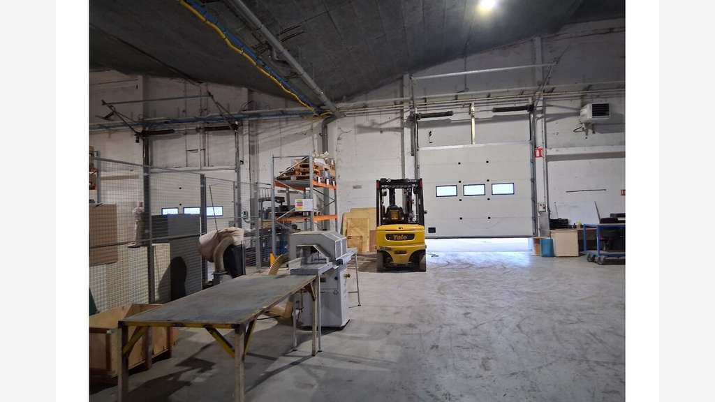À louer – Local industriel de 3 479 m² à Dreux – E